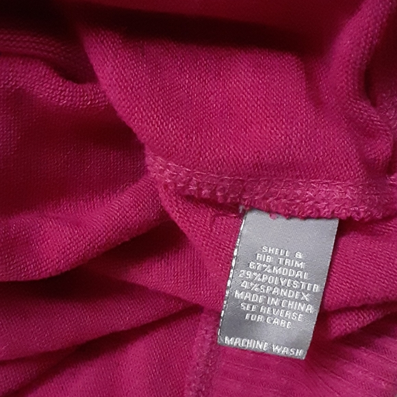 Neiman Marcus modal, polyester blend top - Picture 5 of 5